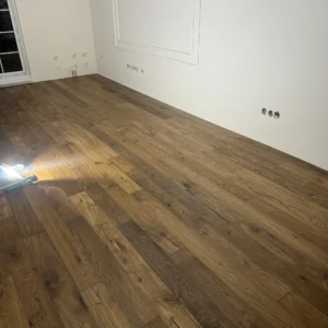 Drevená podlaha Kährs Dub Crater interiér Helloklaudi